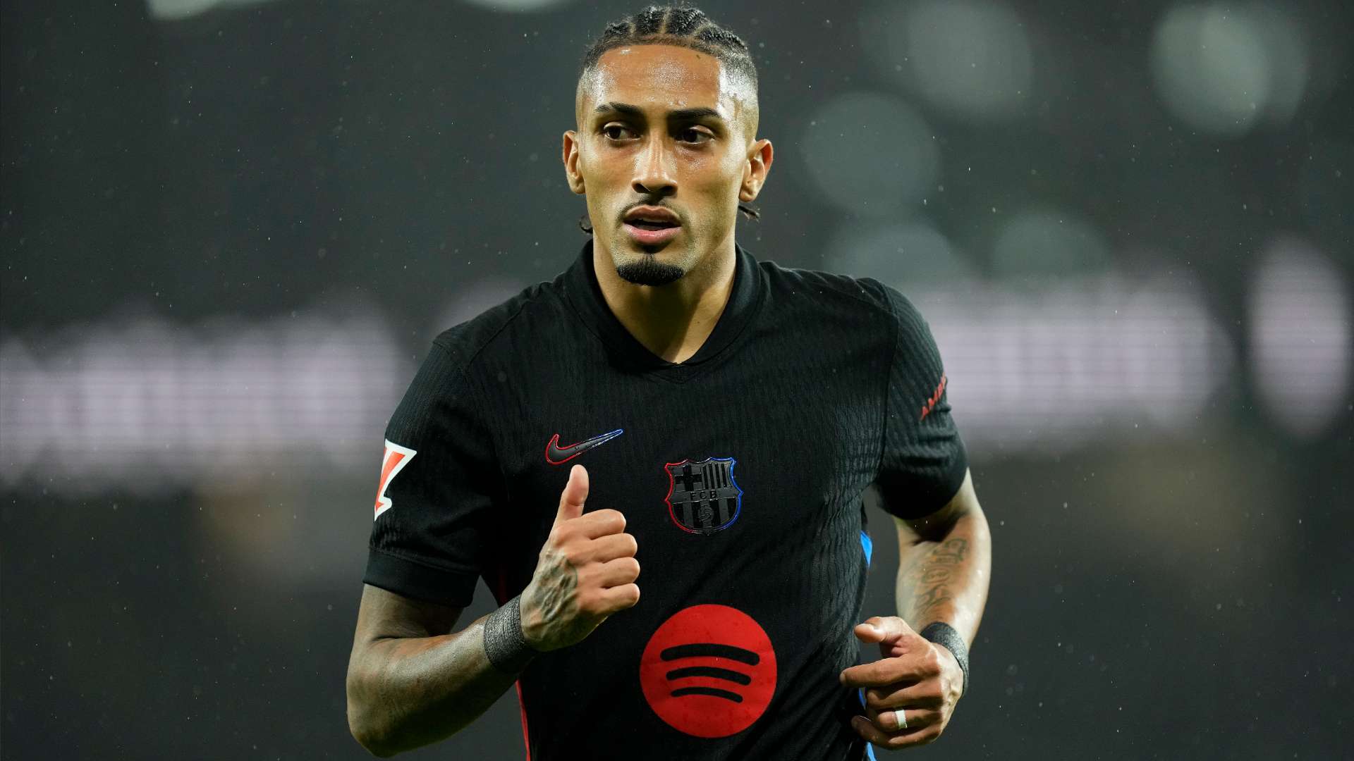 与之形成对 与之形成对