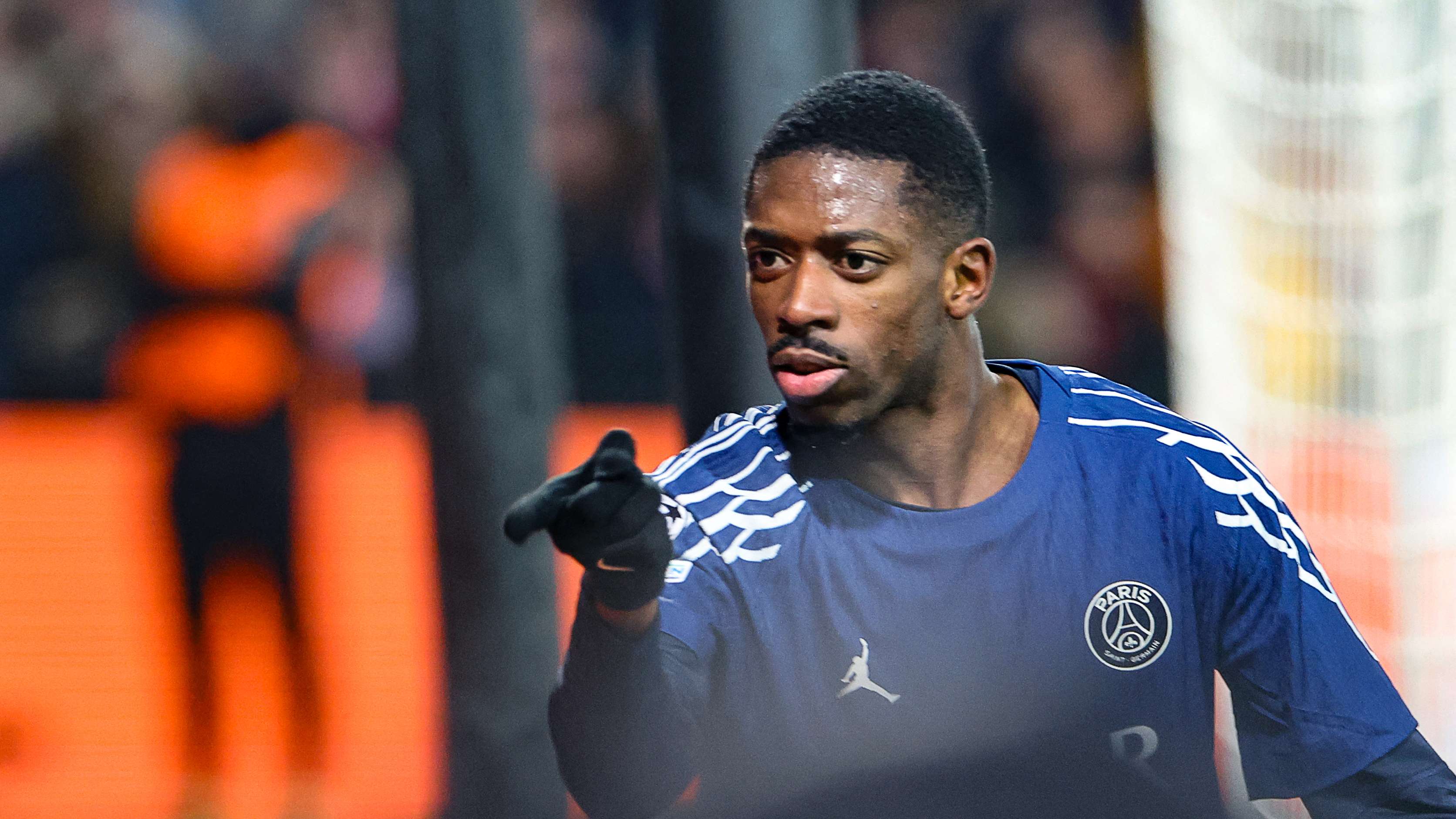 赛场上脱颖 赛场上脱颖